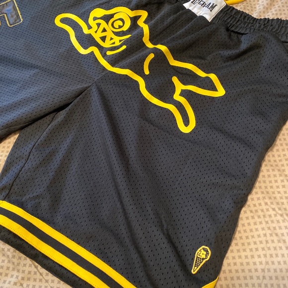 ICECREAM EXCLUSIVE RUNNING DOG BASKETBALL SHORTS - Picture 2 of 10